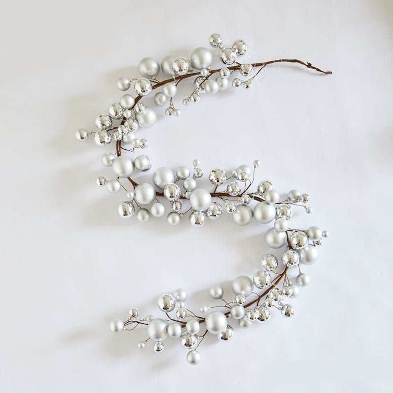 Classic Christmas Ball Garland - 6ft of Festive Elegance! 🎄✨